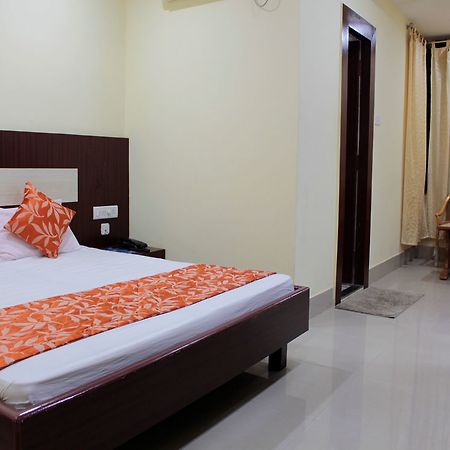 Oyo Rooms Old Station Road Бхубанешвара Экстерьер фото